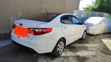 Продажа авто: Kia Rio: 2013 г., 1.6 л, Автомат, Бензин, Хэтчбэк