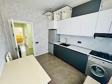 Mənzillər: Bakıxanov qəs., 3 otaqlı, Yeni tikili, m. Neftçilər, 83 kv. m — 8