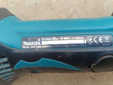 na gumu dzepovi: Makita aku-brusilica DGA 452  18V, 11000o/min,fi115mm sa baterijom od