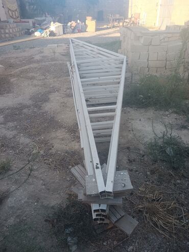 Бетон и бетонные изделия: Metal konstruksiya fermaları və profillər dəsti - Material: metaldan