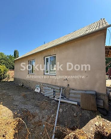 the level: 🏠Продается дом в с. Сокулук 🟡Комнаты: 4 🟡 Участок: 8 соток 🟡Отопление — 6