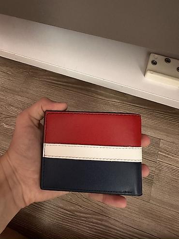 Portmone, pulqabıları: Tommy Hilfiger kişi pulqabısı - Dizayn: Qırmızı–ağ–tünd göy rəngli — 2