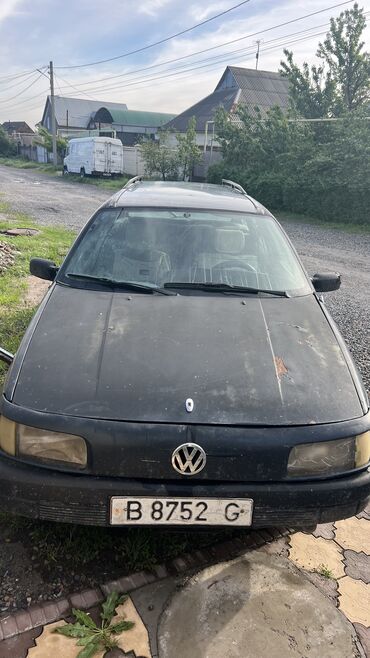 volkswagen passat машина: Volkswagen Passat: 1990 г., 1.8 л, Механика, Бензин, Универсал