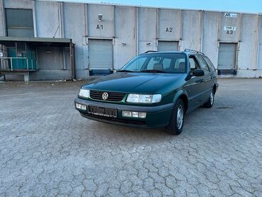 Volkswagen Passat: 1995 г., 1.8 л, Механика, Бензин, Универсал