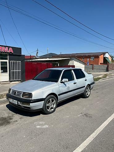 bud e9: Volkswagen Vento: 1993 г., 1.8 л, Механика, Бензин, Седан — 5