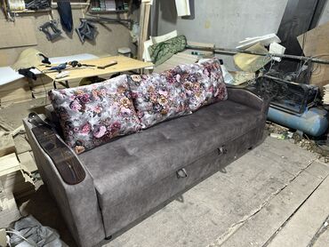 Угловые диваны: Угловые диваны — 4