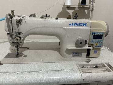 Швейные машины: Пямойстрочка, автомат, марка jack