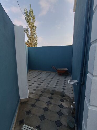 Həyət evləri və villaların satışı: Binəqədi qəs. 3 otaqlı, 120 kv. m, Yeni təmirli — 4