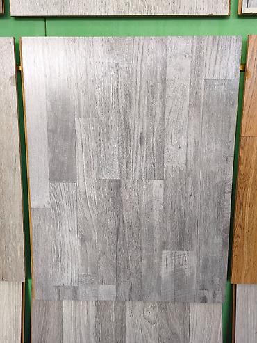 bedroom: Məhsul: Laminat döşəmə paneli - Rəng/naxış: Açıq-boz, təbii ağac — 1