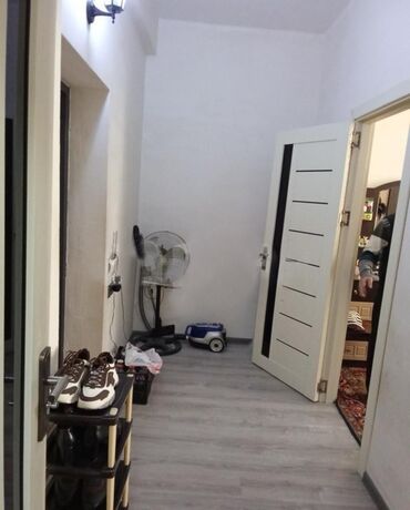 kiraye ev ecemide: Xırdalan şəhərində AAF parkın binasında 2 otaqlı əla təmirli əşyalı ev