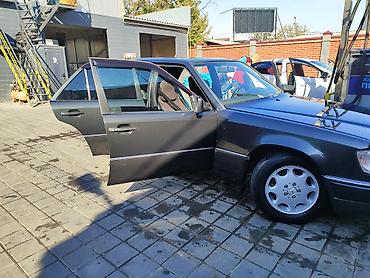 e klass: Mercedes-Benz W124: 1991 г., 2.3 л, Механика, Газ, Седан — 4