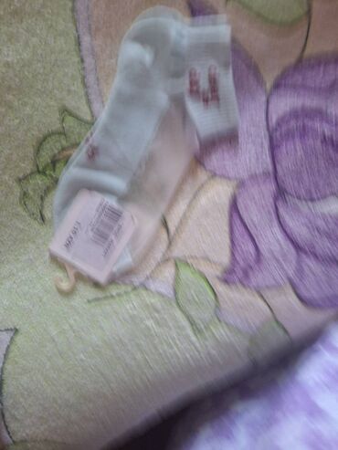 İdman geyimləri: Qadin corablari satilir,denesi 2 man;hamisi tezedir,etiketi uzerinde — 8