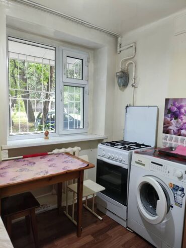 Продажа квартир: 1 комната, 29 м², Хрущевка, 1 этаж, Старый ремонт