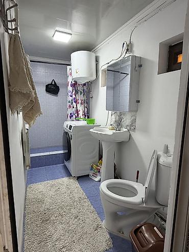 Продажа домов: 3 комнаты, 47 м², Бишкек, Восток-5 мкр Собственник — 10