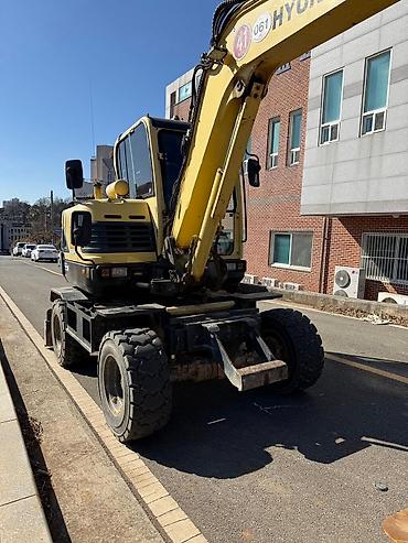 Экскаваторы: Экскаватор, Hyundai, 2010 г., Колесный — 2