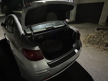 солярис разбор: Hyundai Avante: 2010 г., 1.6 л, Автомат, Газ, Седан — 8