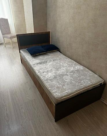 Carpayi 2 eded. 120 azn Yaxwi veziyyetde matras var bazali deyil