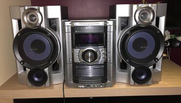 Musiqi mərkəzləri: "Sony" Musiqi Mərkəzi / Yaponiya brendi / 4500 Vatt / 150 azn