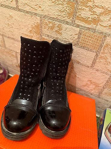 Детская обувь: Детская обувь по 250 -300-400 сом На 1-2-3-4-5 годика Зимние и осенние — 2