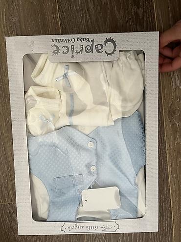 karl lagerfeld kacket: Caprice Baby Collection – komplet za bebu dečaka u poklon-kutiji — 1