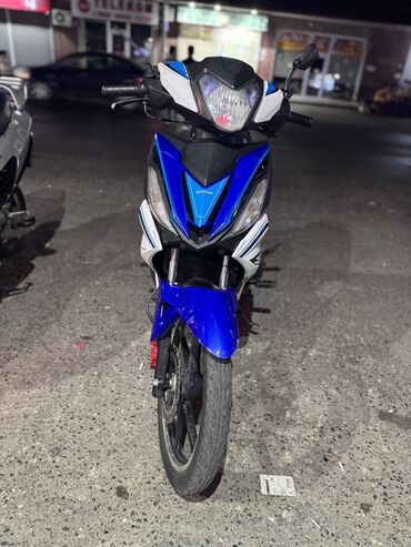variator sürətlər qutusu: Sport üslubunda skuter/moped - Rəng: mavi-qara-ağ kombinasiyası