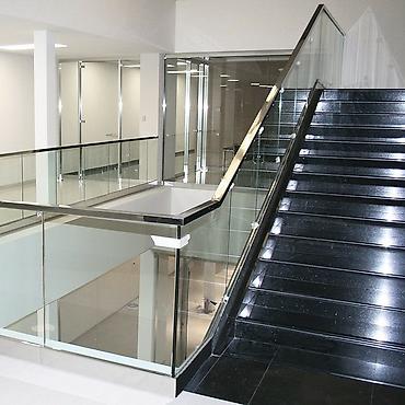 Обшивка лестниц: Обшивка лестниц Материал: Другой материал, Бесплатный замер — 4