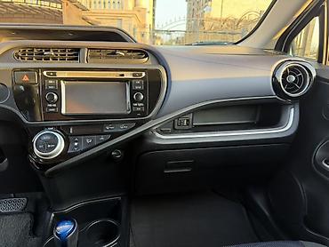 corolla 2016: Toyota Aqua: 2016 г., 1.5 л, Вариатор, Гибрид, Хэтчбэк — 6