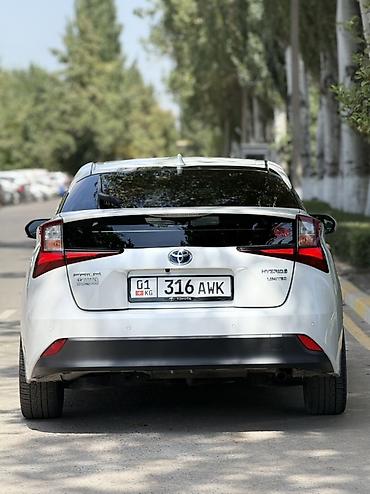 60: Toyota Prius: 2021 г., 1.8 л, Автомат, Гибрид, Хэтчбэк — 5