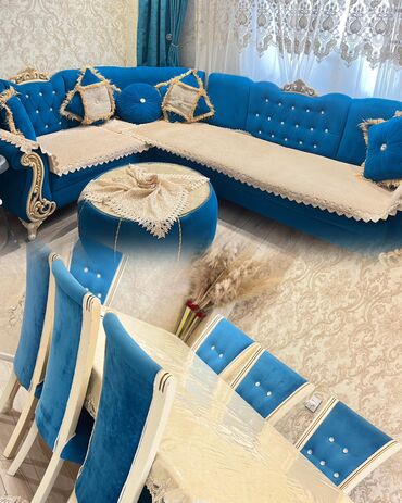 acılan divan: İşlənmiş, Künc divan, Qonaq otağı üçün, Açılmayan, Azərbaycan