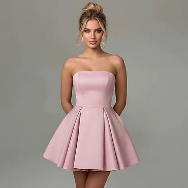 super things: Kratka elegantna haljina bez bretela
2400 din
S M L — 2