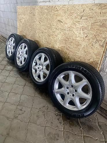 Шины и диски: Комплект из 4 колес в сборе. Характеристики: - Литые диски Mercedes — 2