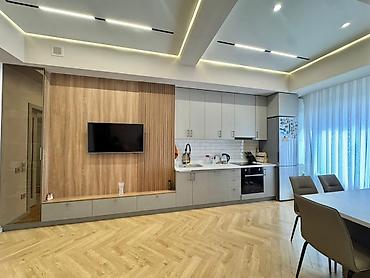 town: 3 комнаты, 80 м², Ак-Кеме Элитка, 2 этаж, Евроремонт — 2