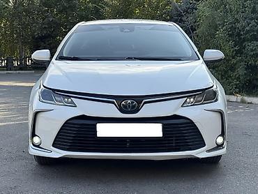 Toyota Corolla: 2019 г., 1.8 л, Вариатор, Гибрид, Седан