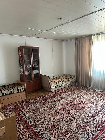 Продажа коттеджей и домов: Дом 2 этажа, площадь 206 м², участок 5 соток. Локация: Токолдош, ул — 9