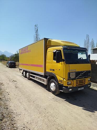 Volvo FH12 380 — бортовой фургон (изотермический/тент-жолтый тип — 1