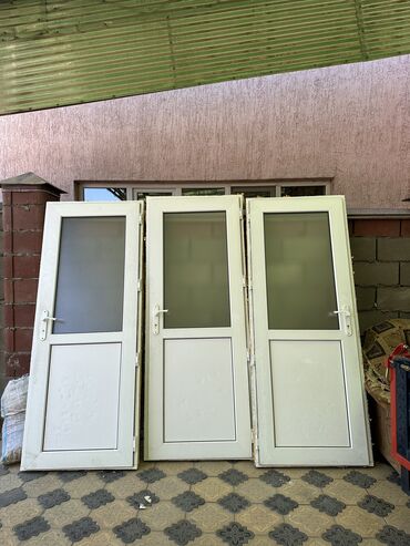 настенные зеркала: Пластиковая дверь, Одностворчатая, Турецкая, 220 * x 80 см, Б/у