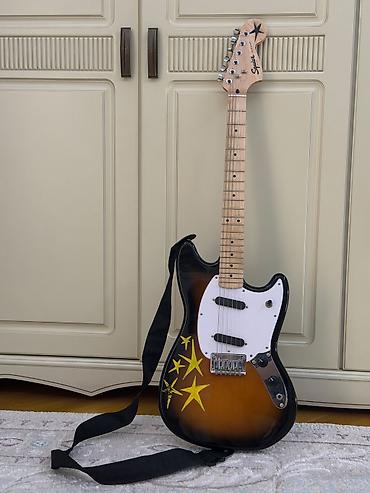 gitara simləri: Fender Mustang elektrik gitara TECILI SATILIR - Korpus: kompakt — 1