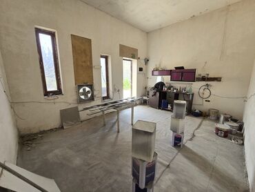 Sex, zavod və fabriklər: Mebel Sexi ( Taxta Sexi ) Arendaya (İcarəyə) Verilir. 110kv. Hündürlük — 5