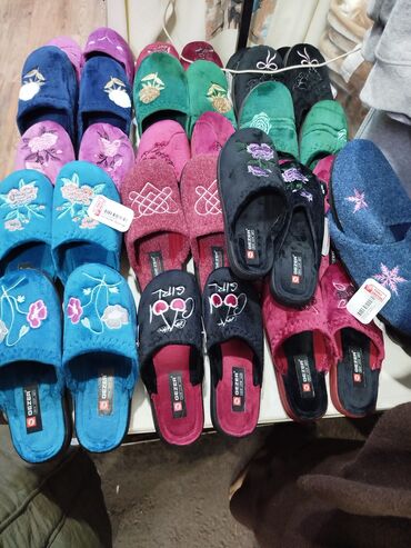 Домашние тапочки: Домашние тапочки GEZER - Мягкие плюшевые тапочки-мулы с открытой — 8