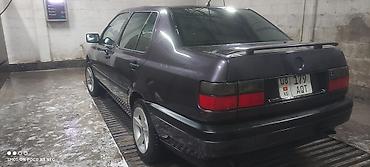 Volkswagen: Volkswagen Vento: 1992 г., 1.8 л, Кол менен иштөөчү, Седан — 3