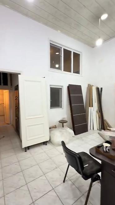 8 mkr: Sumqayit şeheri, 5-ci mkr, N.Nerimanov küçəsi Yol kənarında, hərəkətli — 6