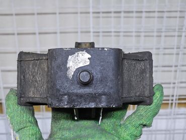 Подушки коробки передач: Подушка коробки передач Mercedes-Benz 1990 г., Б/у, Оригинал, Германия — 12