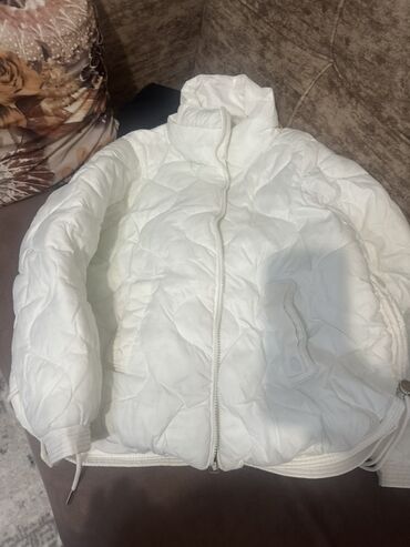 Pencəklər: 2-3 dəfə geynilib. Təzədir. Qiymət 10 manatdır