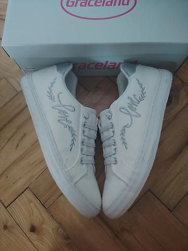 nike air max tn tiger: Graceland ženske patike, broj 38. ug 23,5 - Boja: bela - Materijal — 2