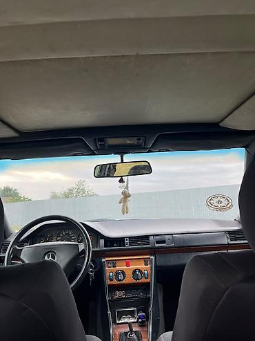 mercedes mühərriki: Mercedes-Benz W124: 2 l | 1991 il Sedan — 9