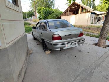 matiz 3: Daewoo Nexia: 2004 г., 1.5 л, Механика, Бензин, Седан