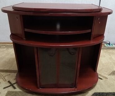 модульная мебель: Продаётся тумбочка под телевизор, в хорошем состоянии, цена