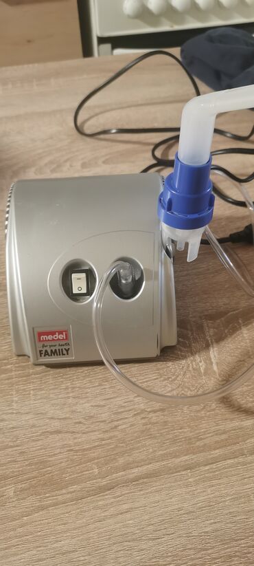 inhalator za lice: Inhalator u super stanju kao nov sa svom opremom - maskama, korišćen