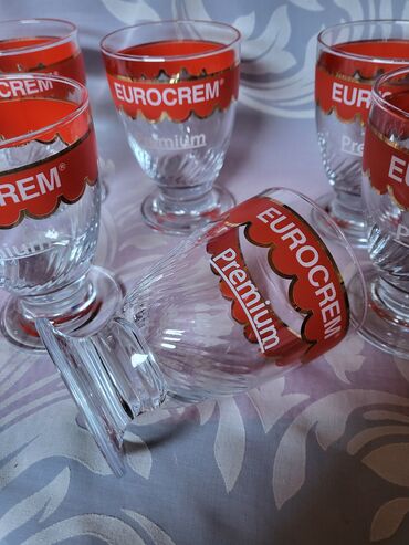 Čaše: Case nove vintaz,eurokrem. Case bez ostecenja sve na njima odsjaj na lalafo.rs — 12 Čaše: Case nove vintaz,eurokrem. Case bez ostecenja sve na njima odsjaj — 12