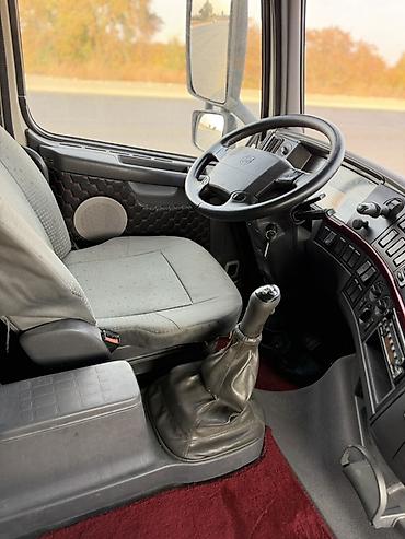 фура вольво: Тягач, Volvo, 2002 г., Без прицепа — 9